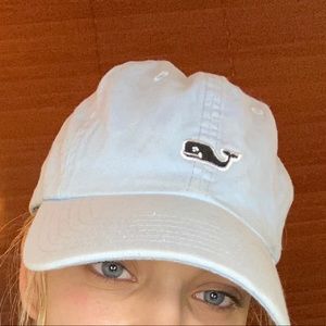 light blue vineyard vines hat